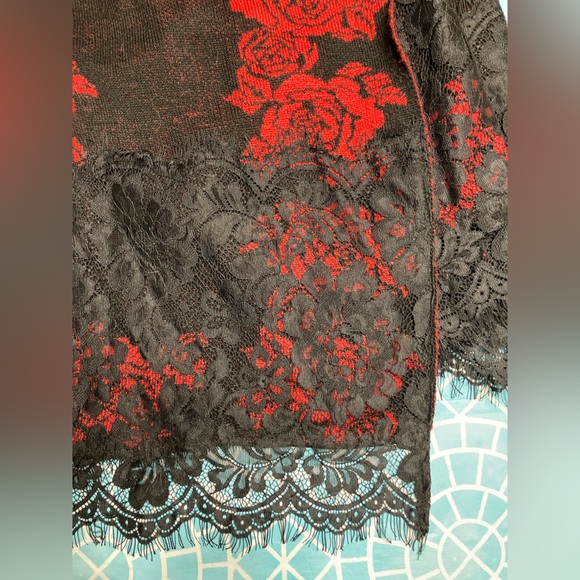 💛TODAY***$29***Cupio black open cardigan with red rose and lace accents. - Picture 3 of 4